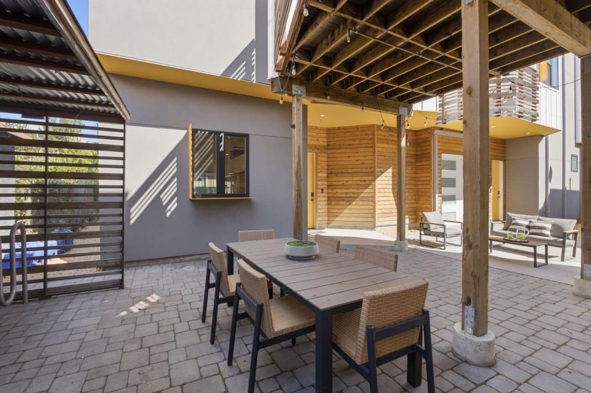 1512 8th Street - Photo 3