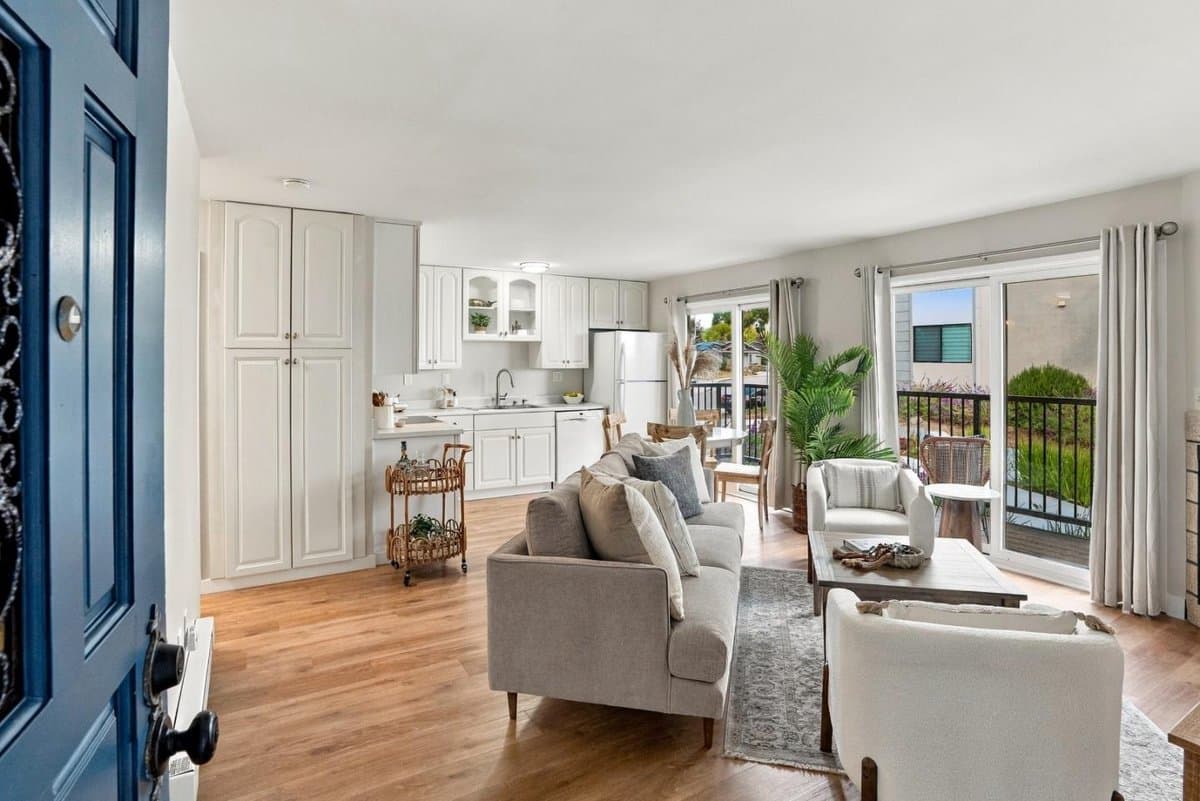 815 Balboa Avenue #102 - Photo 4