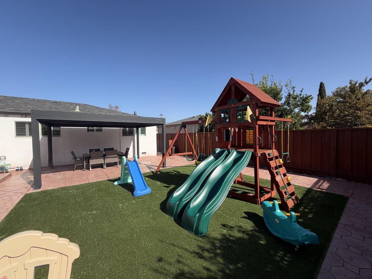 4480 Crestwood Street - Photo 4