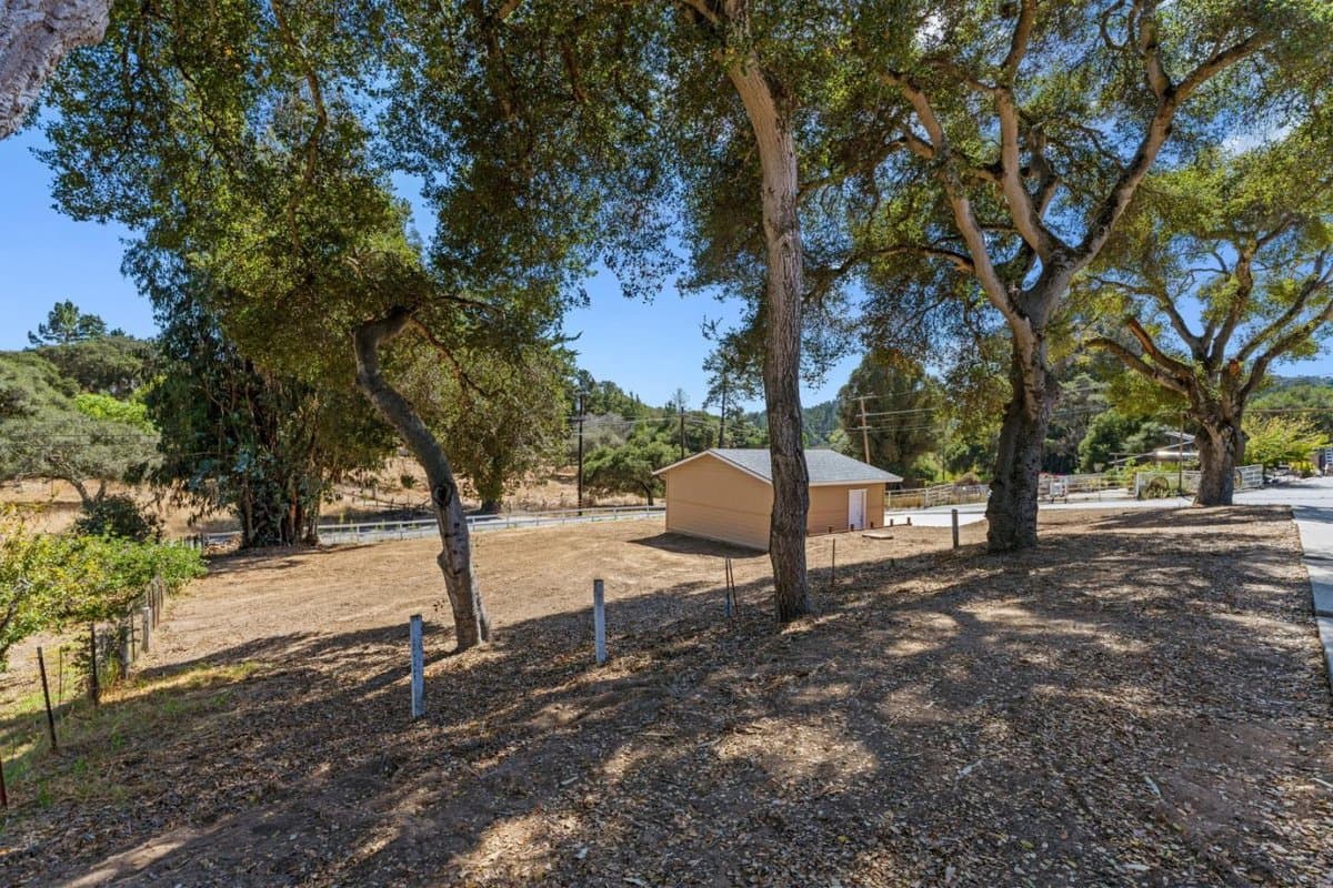 7685-7695 Pine Tree - Photo 4