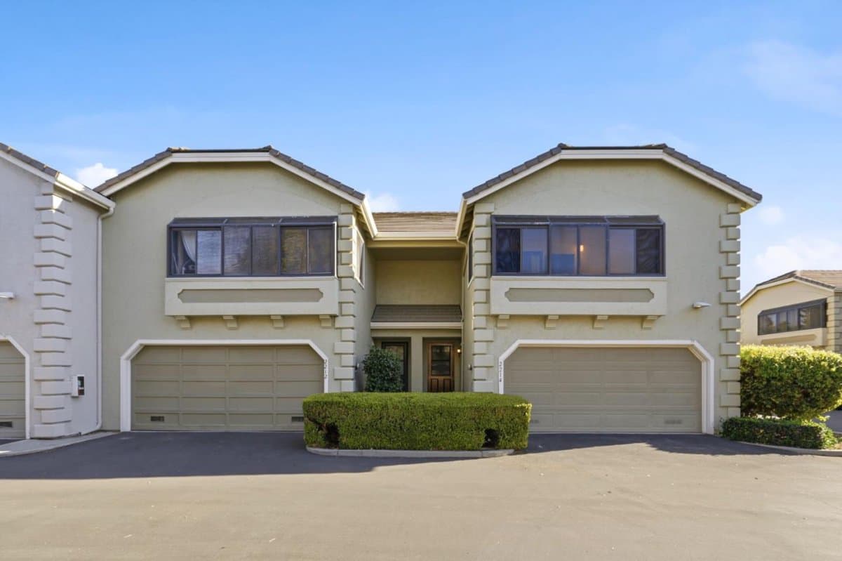 2214 Saint Claire Court - Photo 1