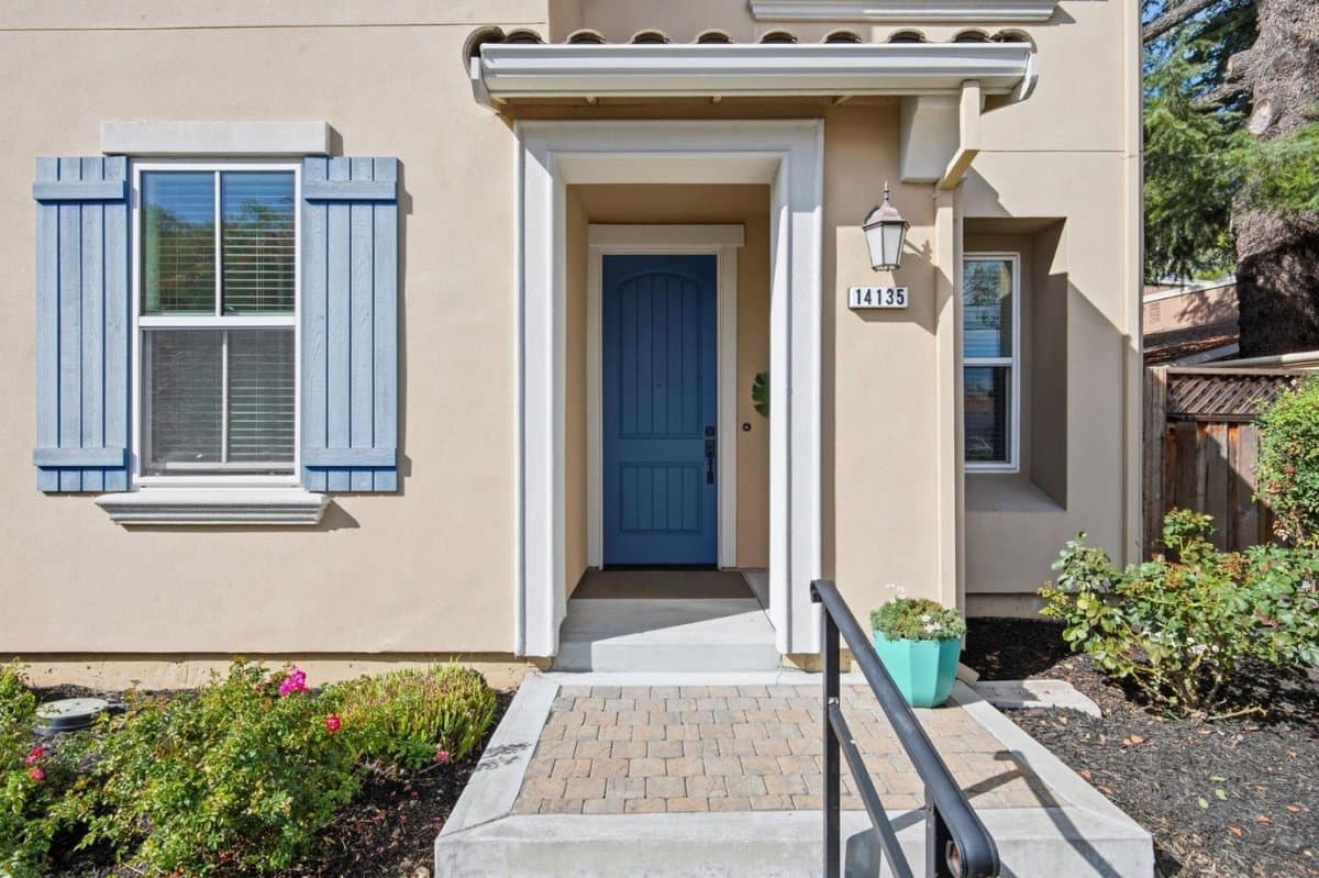 14135 Capri Drive - Photo 2