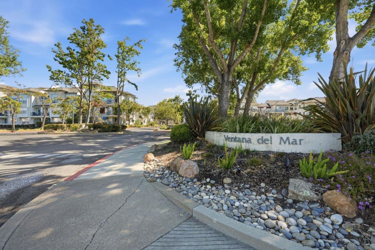 601 Baltic Circle #607 - Photo 2