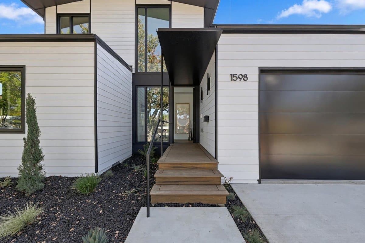 1598 Willowbrook Drive - Photo 3