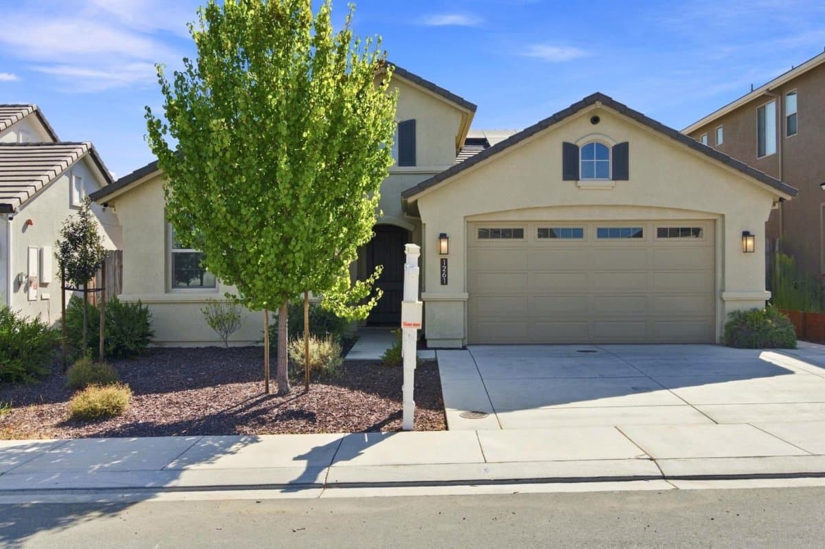 1261 Azalea Drive - Photo 2