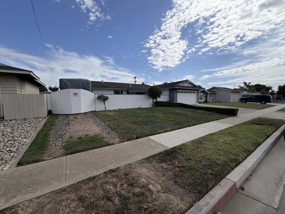 1814 Pescadero Drive - Photo 2