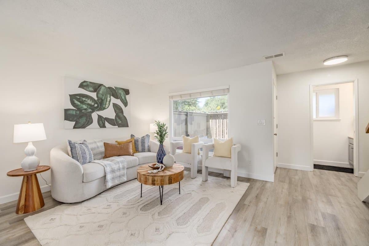 220 Castillion Terrace - Photo 3