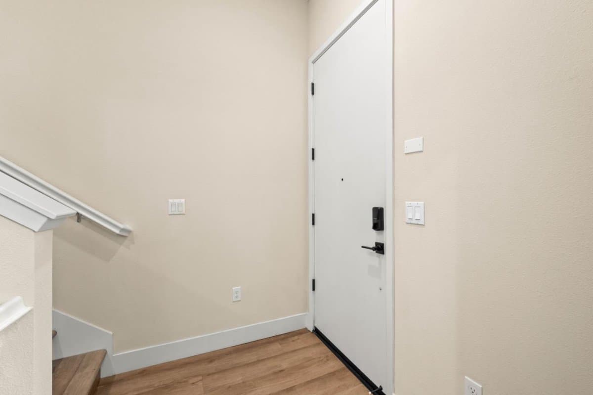 9873 Macarthur Boulevard #F - Photo 4