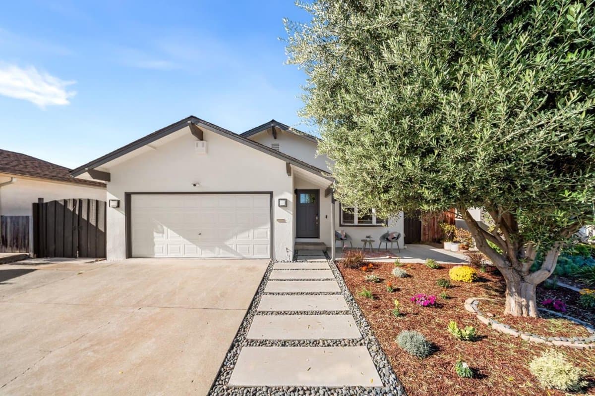 1617 Greenwood Way - Photo 1