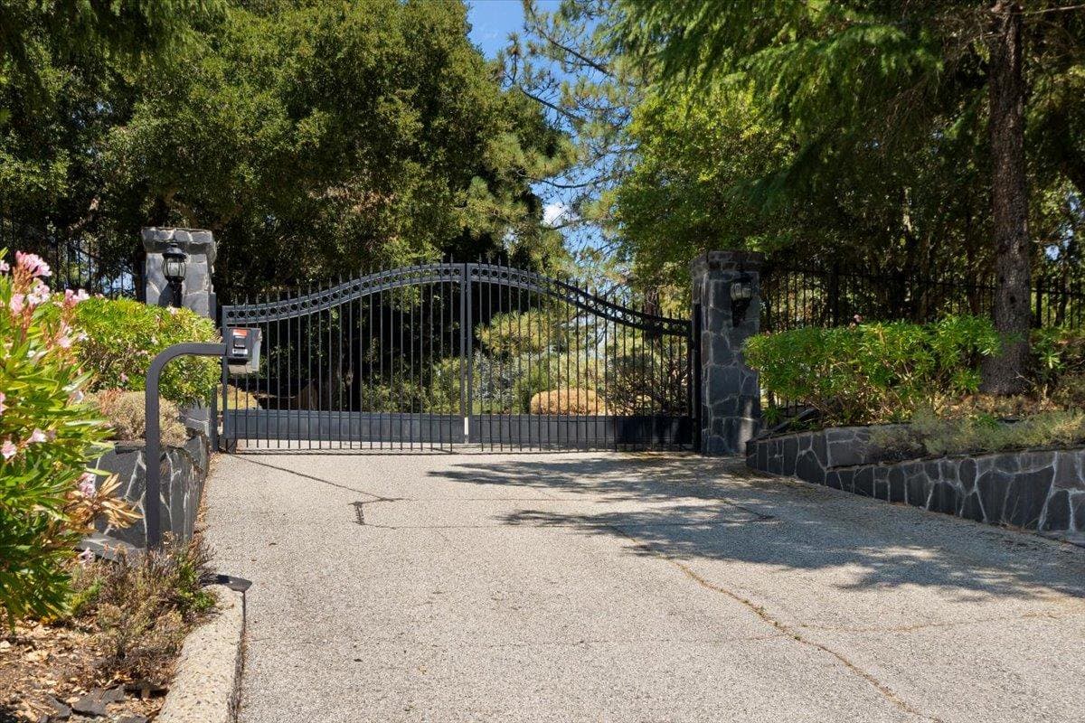 19465 Montevina Road - Photo 5