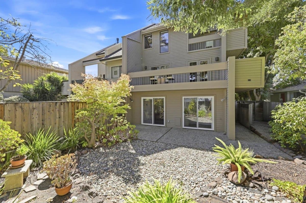 858 Arbor Road - Photo 3