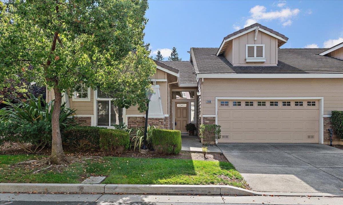 2006 Carignan Way - Photo 2