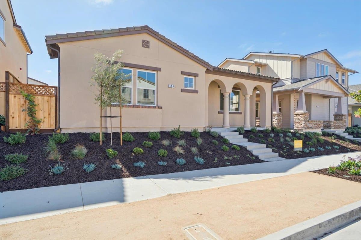 618 Santa Lucia Way - Photo 4