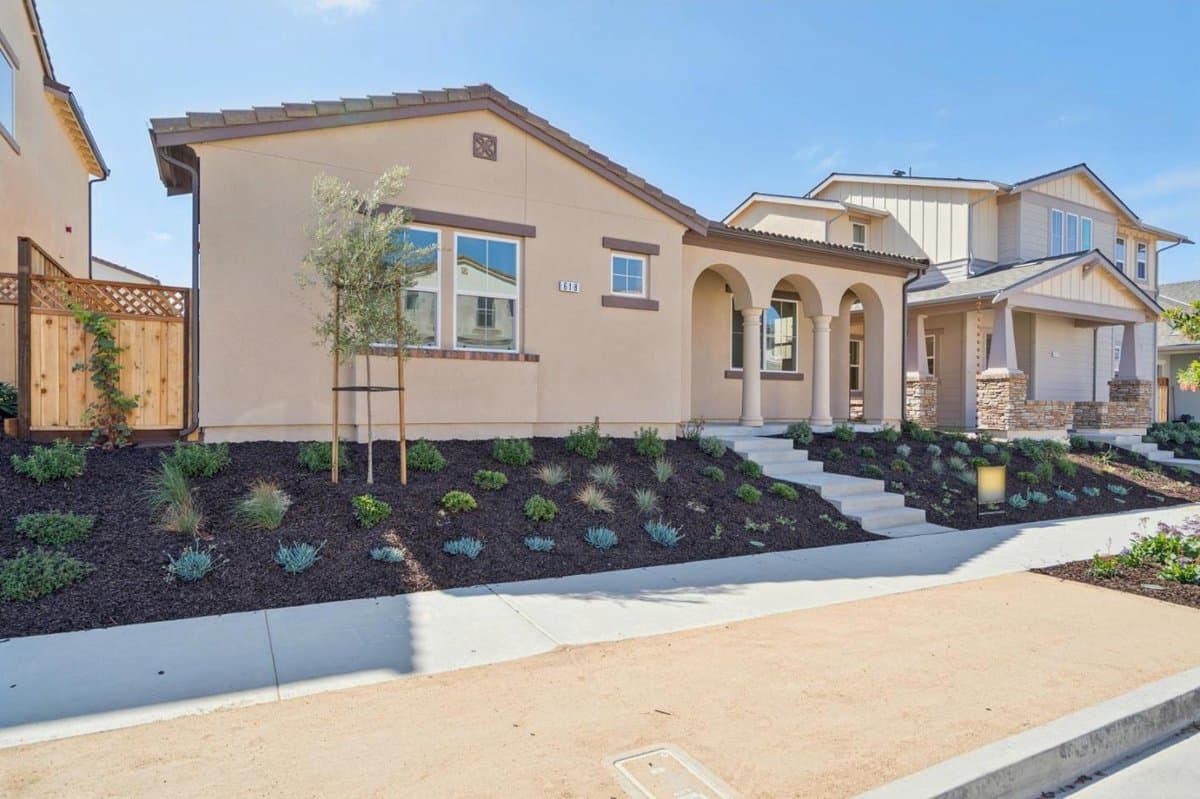 618 Santa Lucia Way - Photo 5