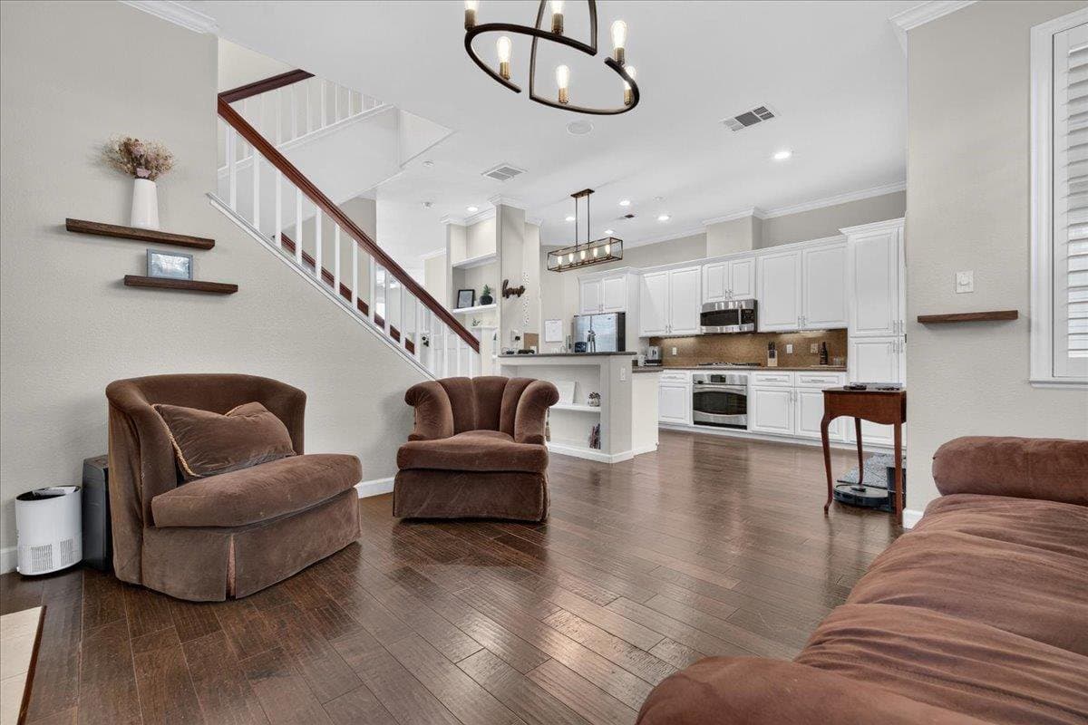 113 Woodhill Drive - Photo 5