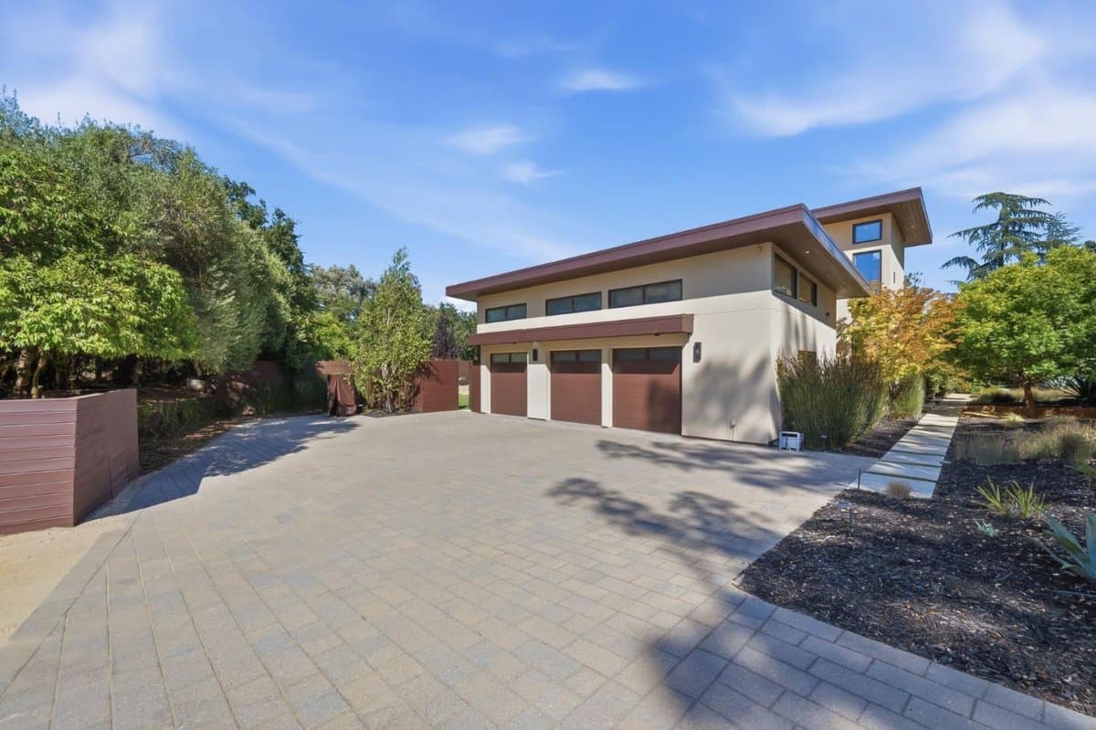 12271 Hilltop Drive - Photo 2