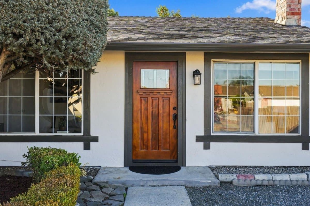 2032 Nunes Drive - Photo 2