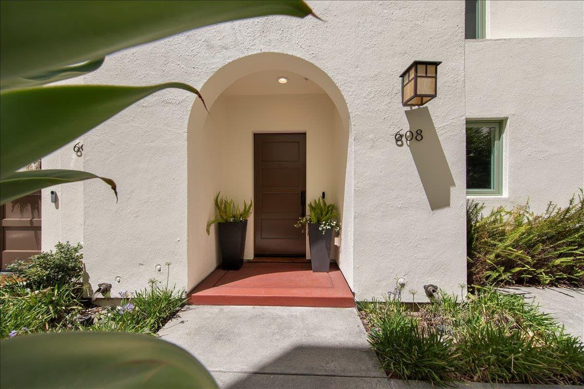 608 Allerton Loop - Photo 1