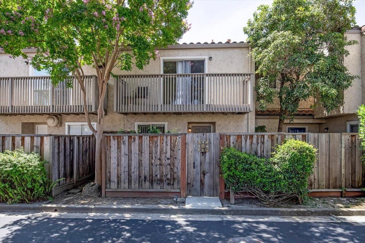 103 Mission Drive - Photo 2
