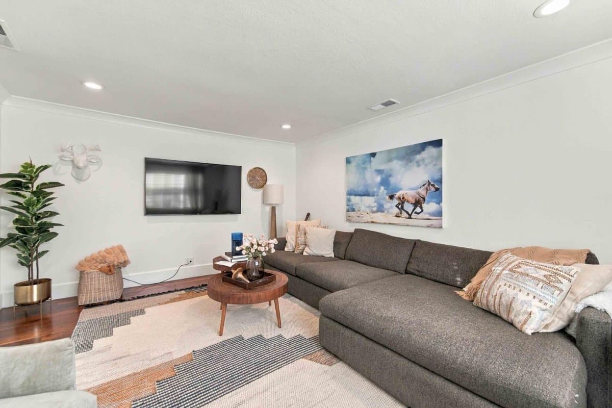 5848 Santa Teresa Boulevard - Photo 5