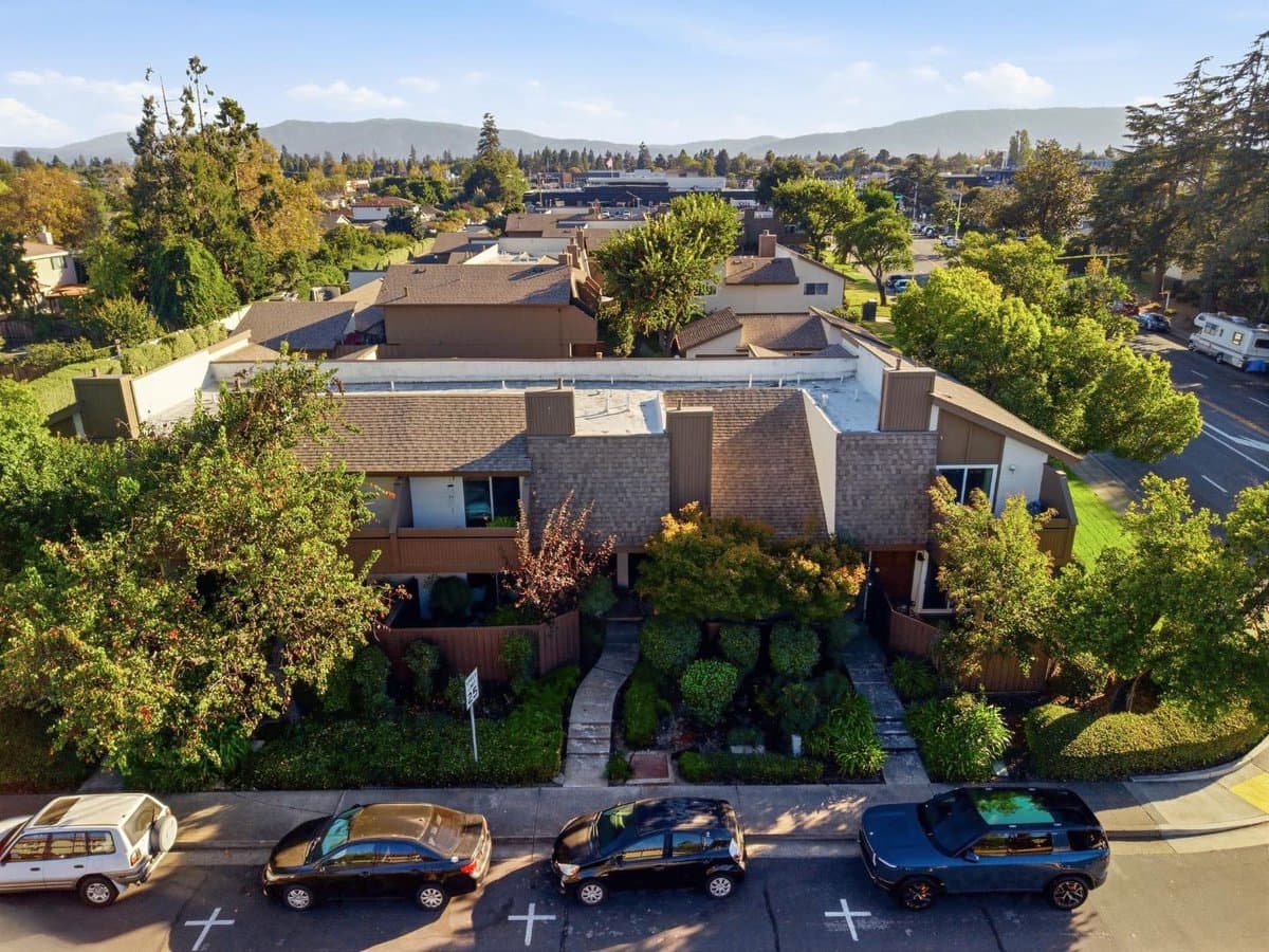 2786 Mauricia Avenue - Photo 2