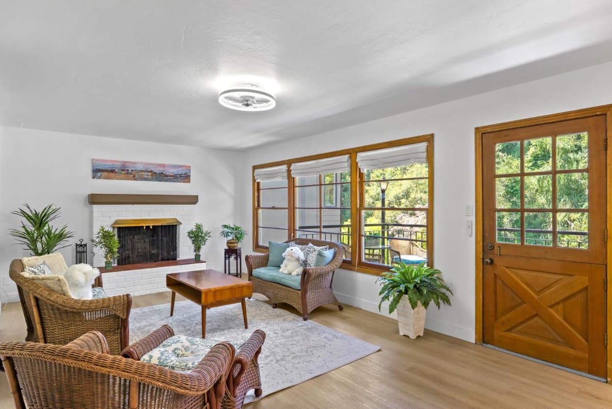 525 Riverview Drive - Photo 4