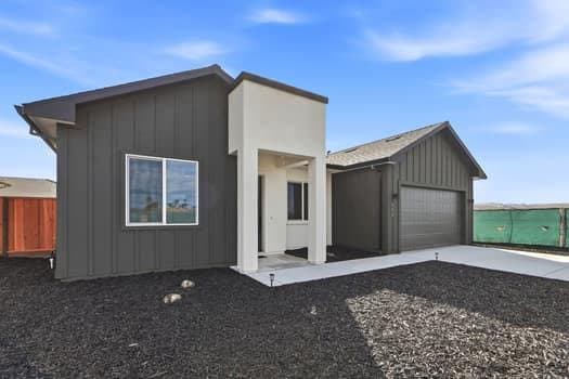 594 Fulton Way - Photo 2
