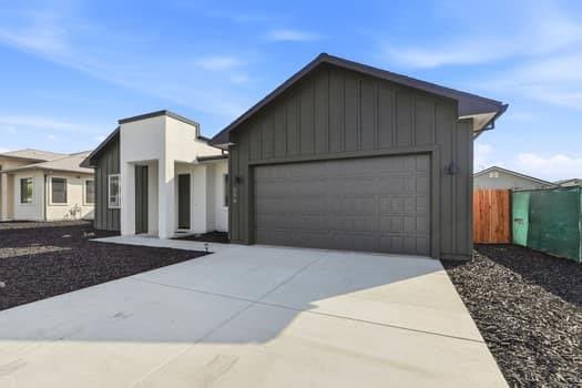 594 Fulton Way - Photo 3