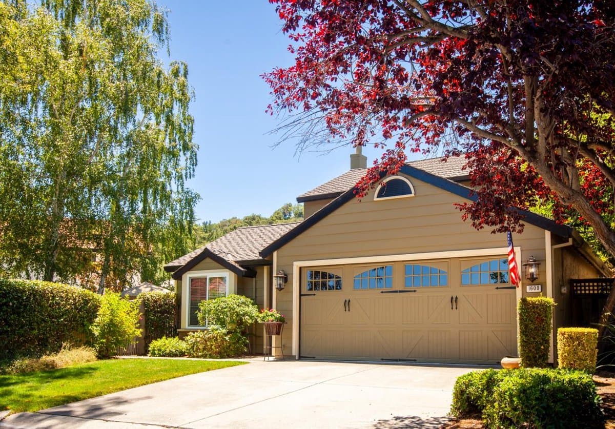 1600 Anson Court - Photo 3