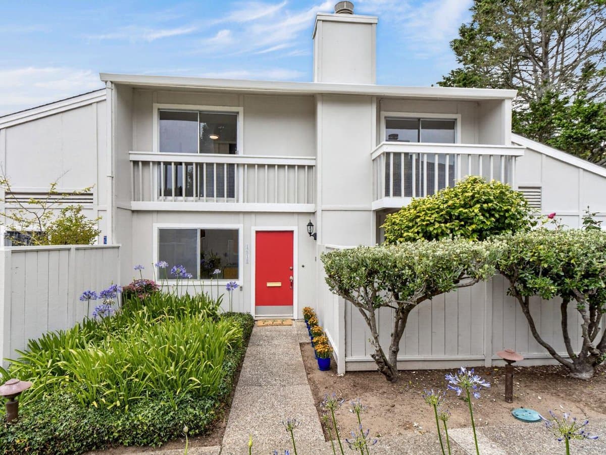 1610 Dolphin Drive - Photo 1