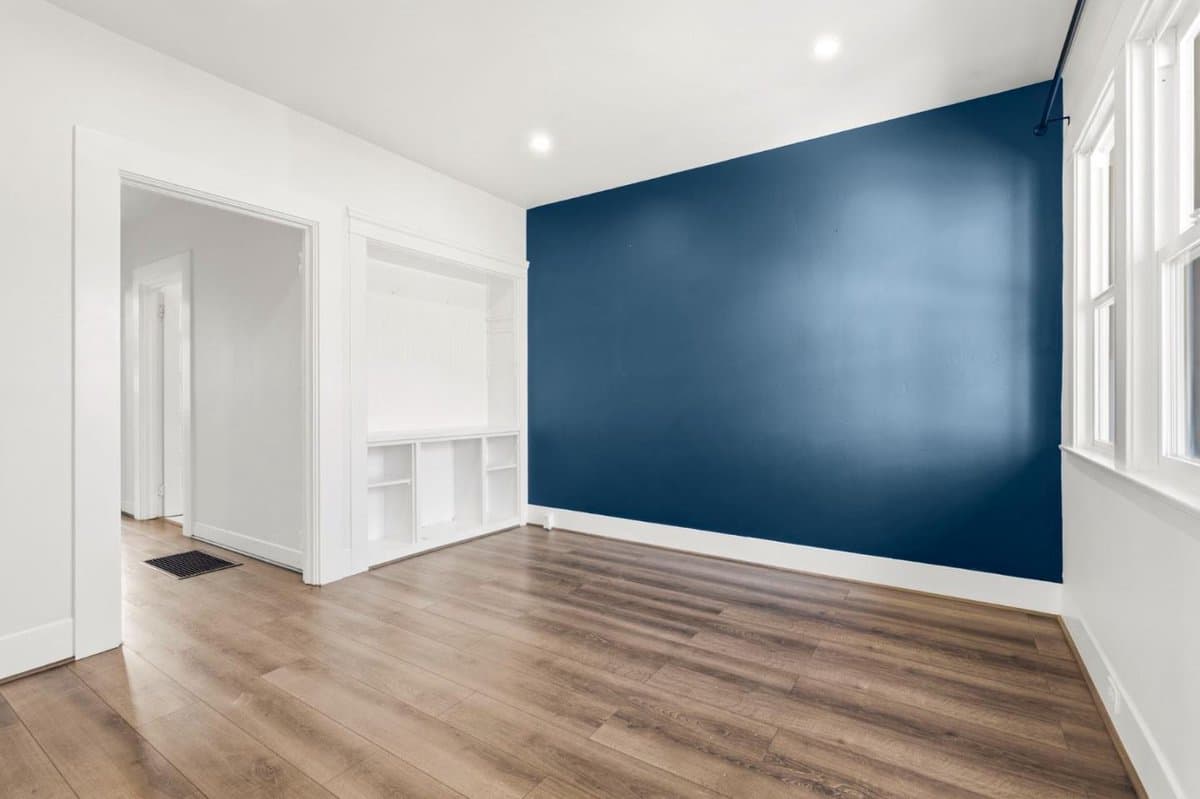 523 Baden Avenue - Photo 2