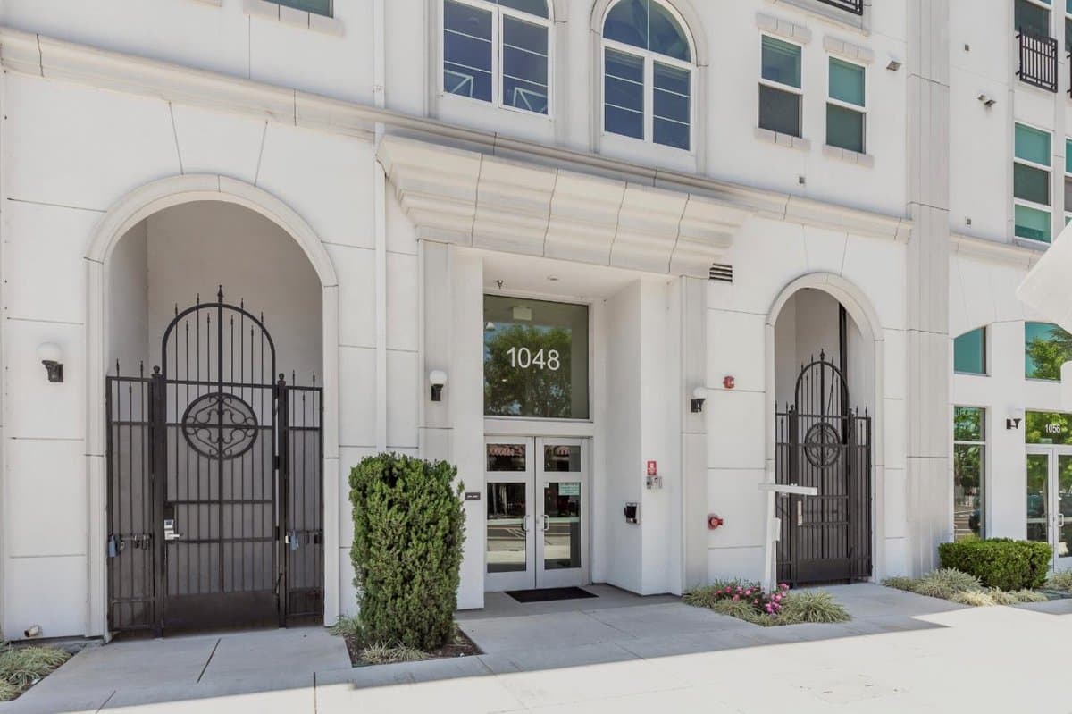 1048 Monroe Street #207 - Photo 2
