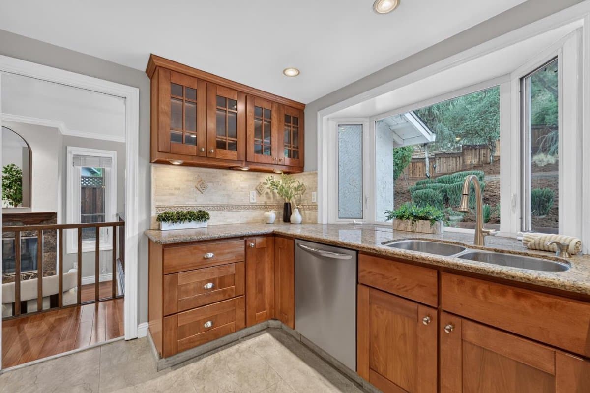 17845 Elaine Court - Photo 5