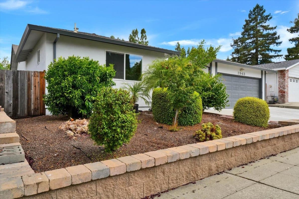 1943 Everglades Drive - Photo 3