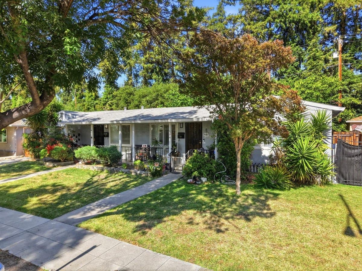 594 North Daniel Way - Photo 4