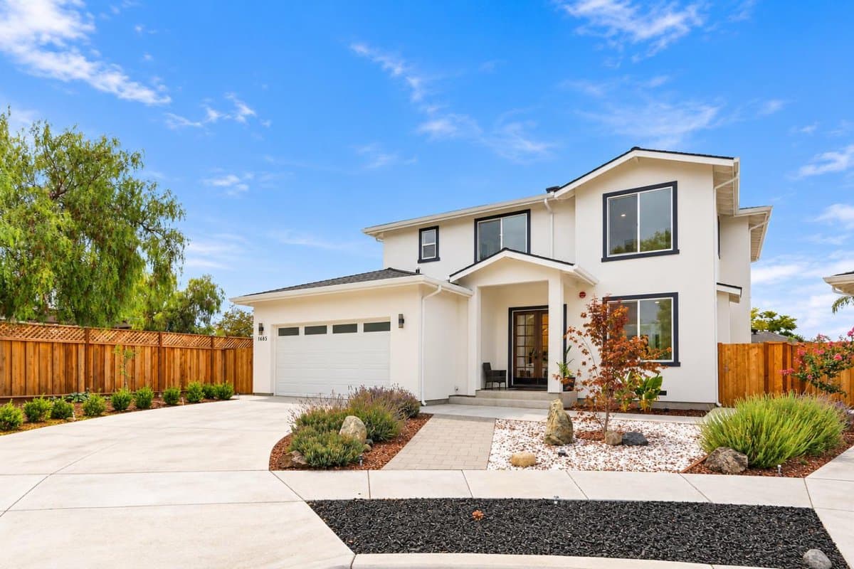 1685 Zinnia Lane - Photo 1