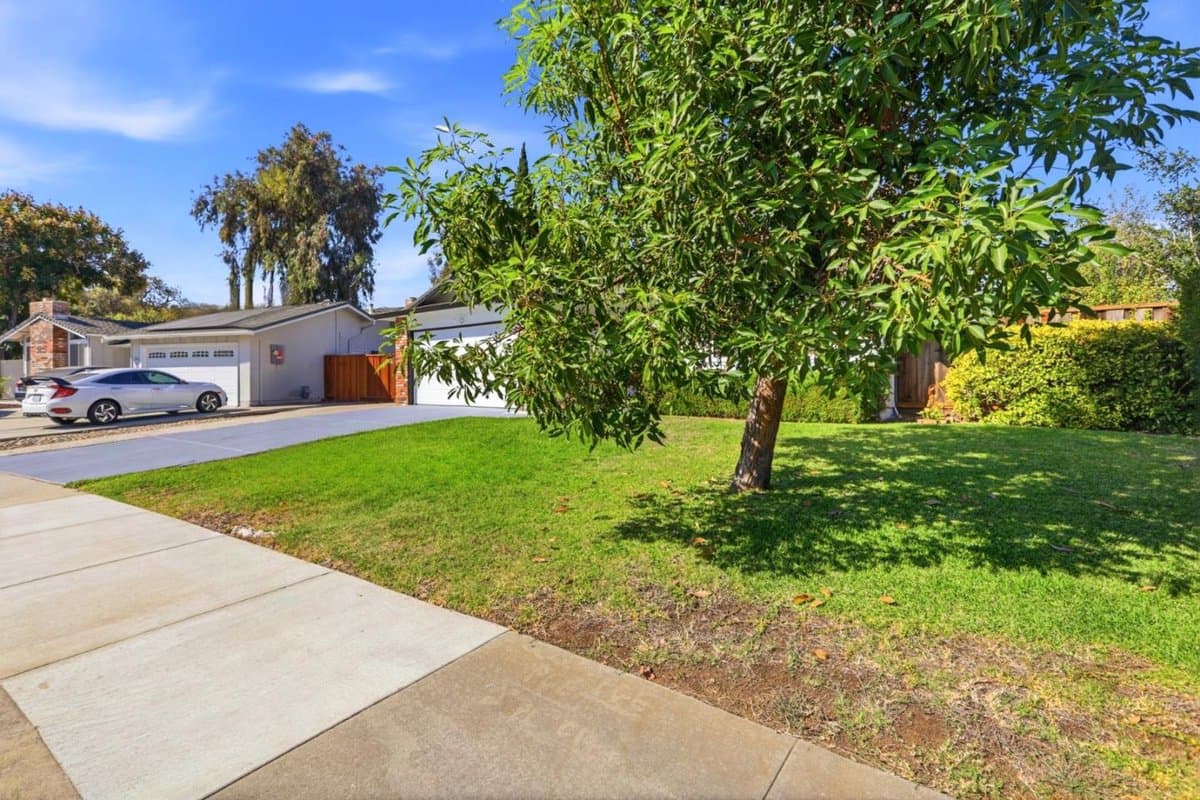 3935 Edenwood Drive - Photo 3