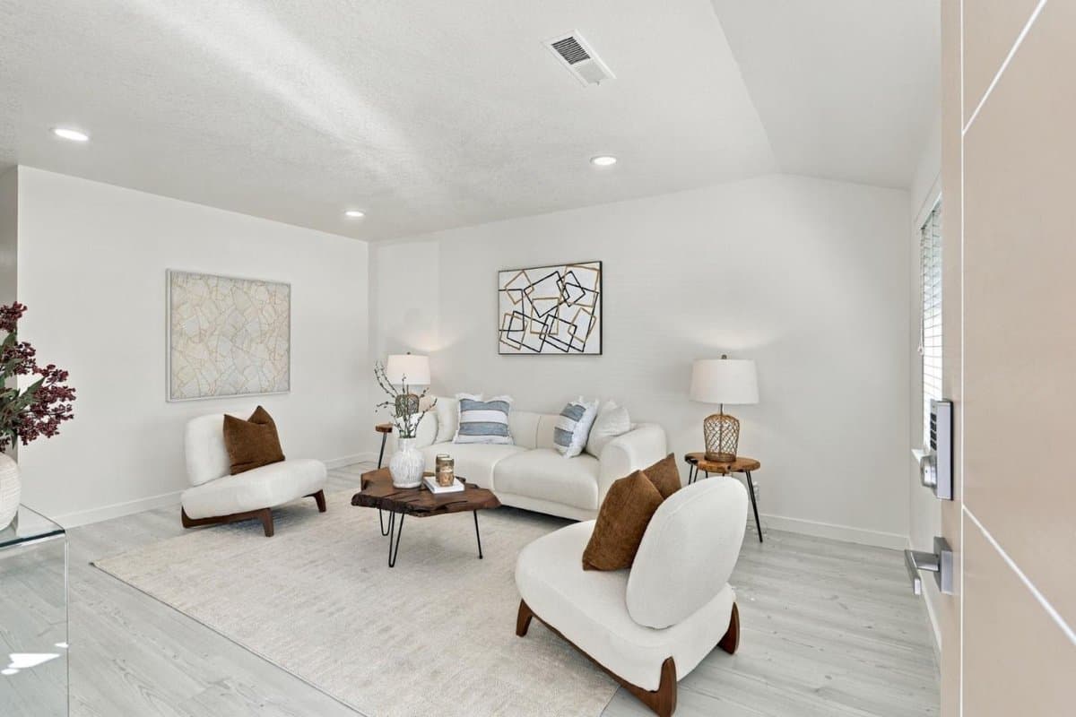 3935 Edenwood Drive - Photo 5