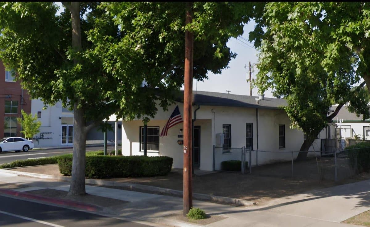 1106 Monroe Street - Photo 2