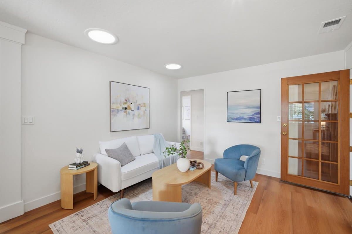 784 Sherman Oaks Drive - Photo 3