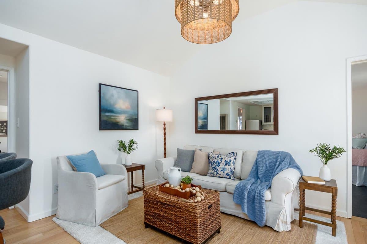 3210 Laura Lane - Photo 3