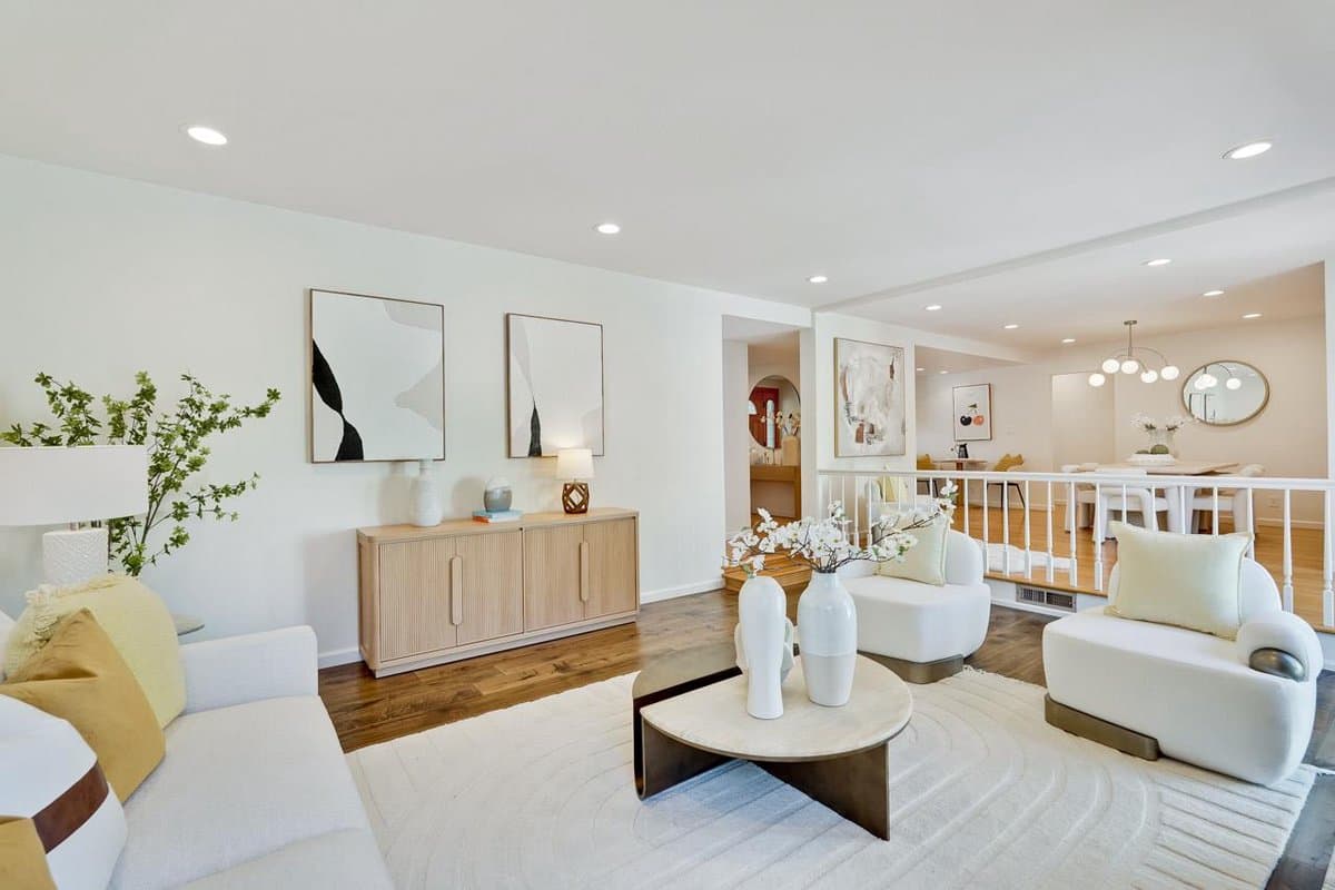 906 Liberty Court - Photo 2
