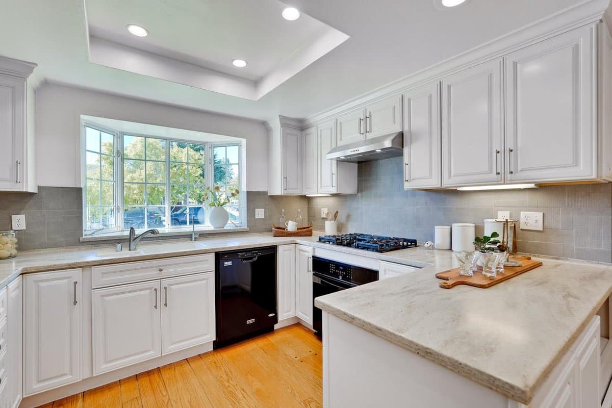 906 Liberty Court - Photo 5