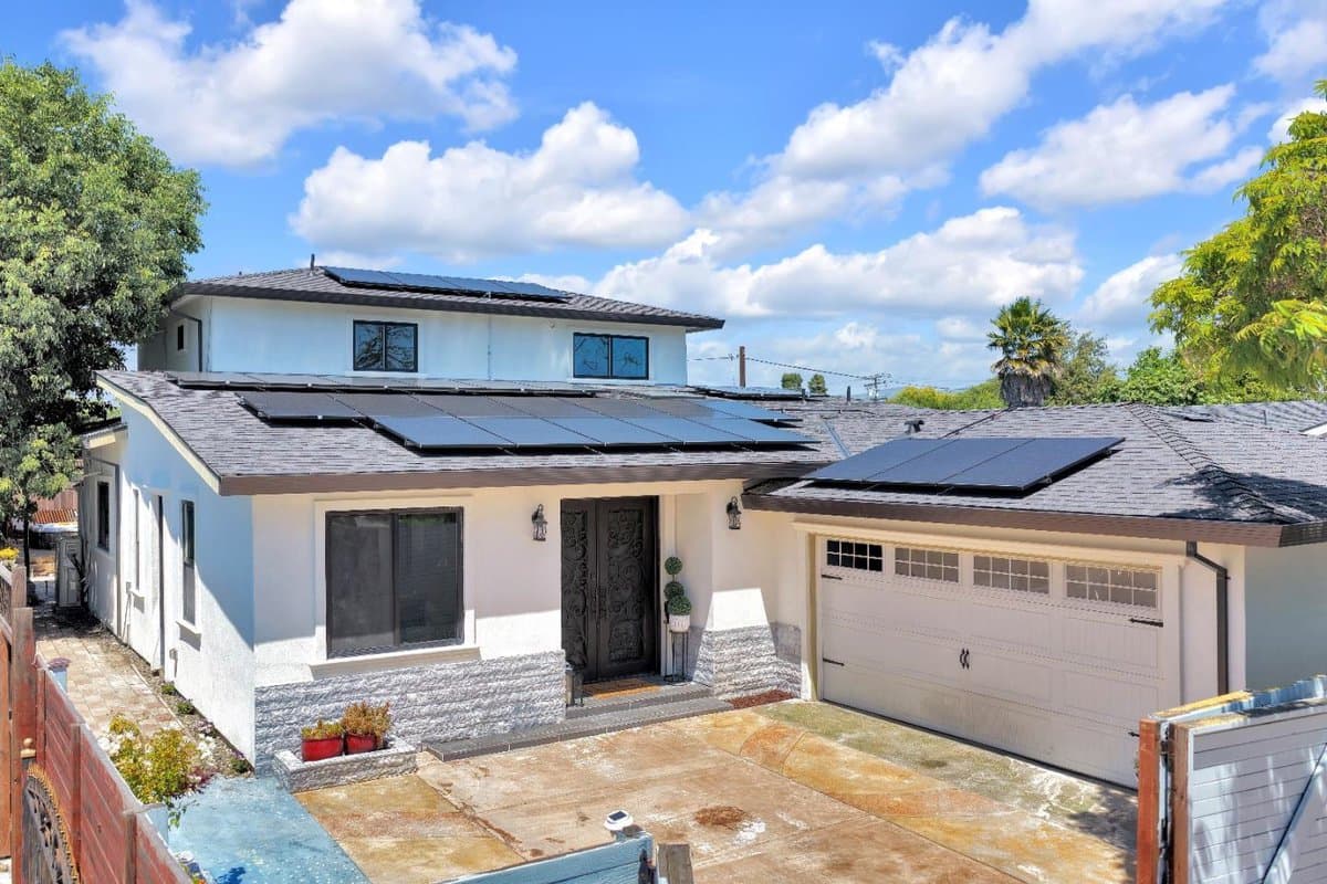 727 Lakehaven Drive - Photo 1