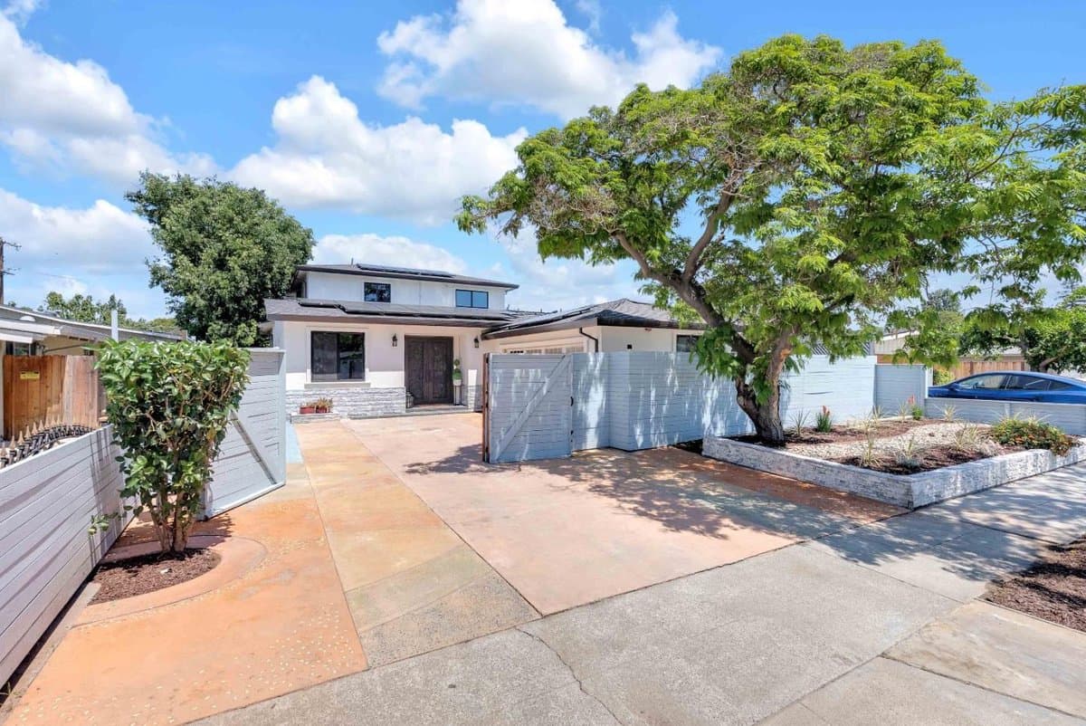 727 Lakehaven Drive - Photo 3