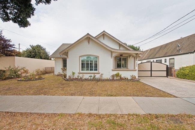 111 Oak Street - Photo 1 of 8