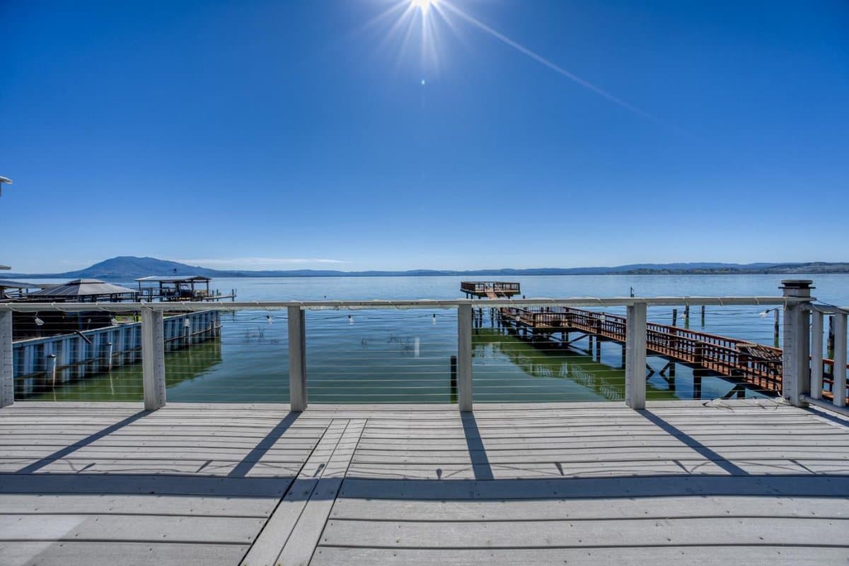 4315 Lakeshore Boulevard - Photo 1