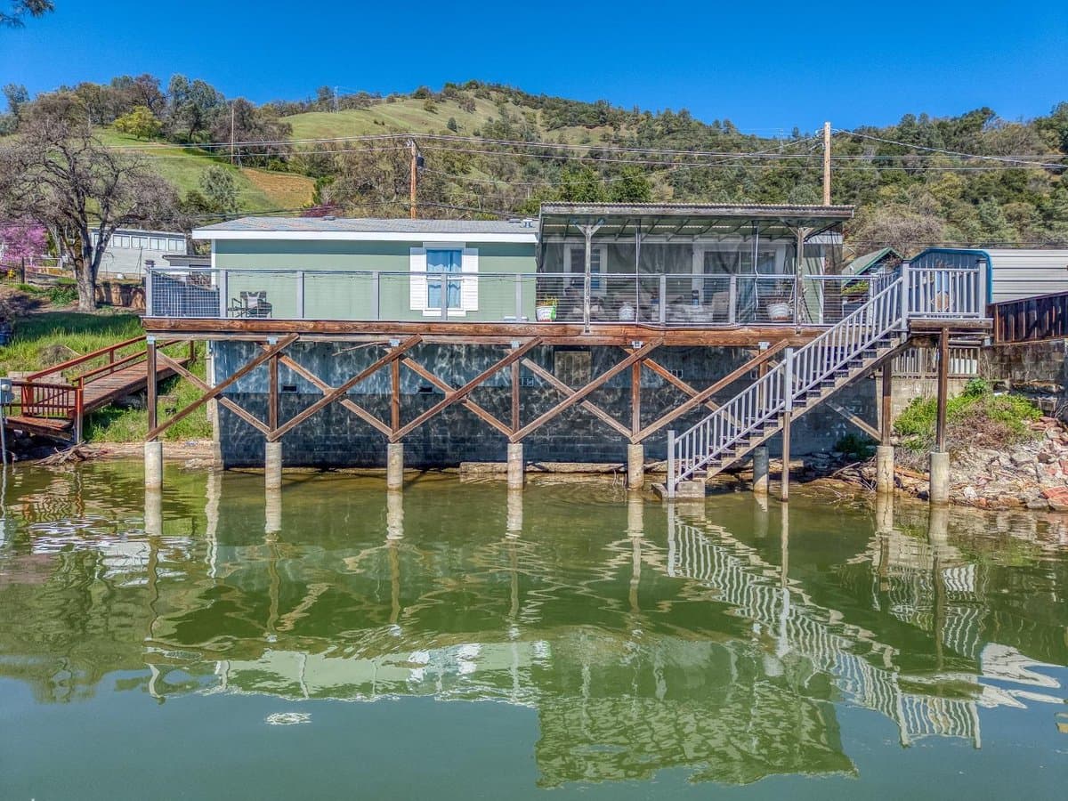 4315 Lakeshore Boulevard - Photo 2