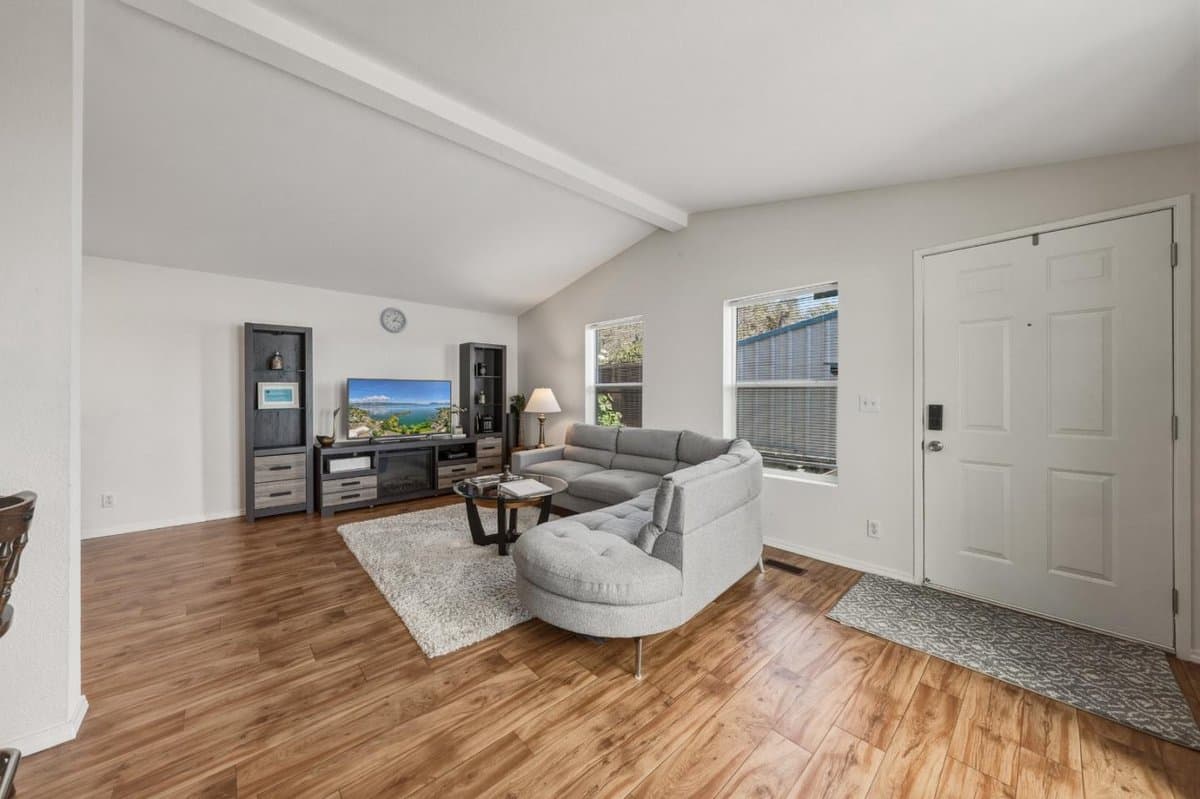 4315 Lakeshore Boulevard - Photo 4