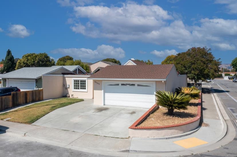 33260 Lake Oneida Street - Photo 1 of 8